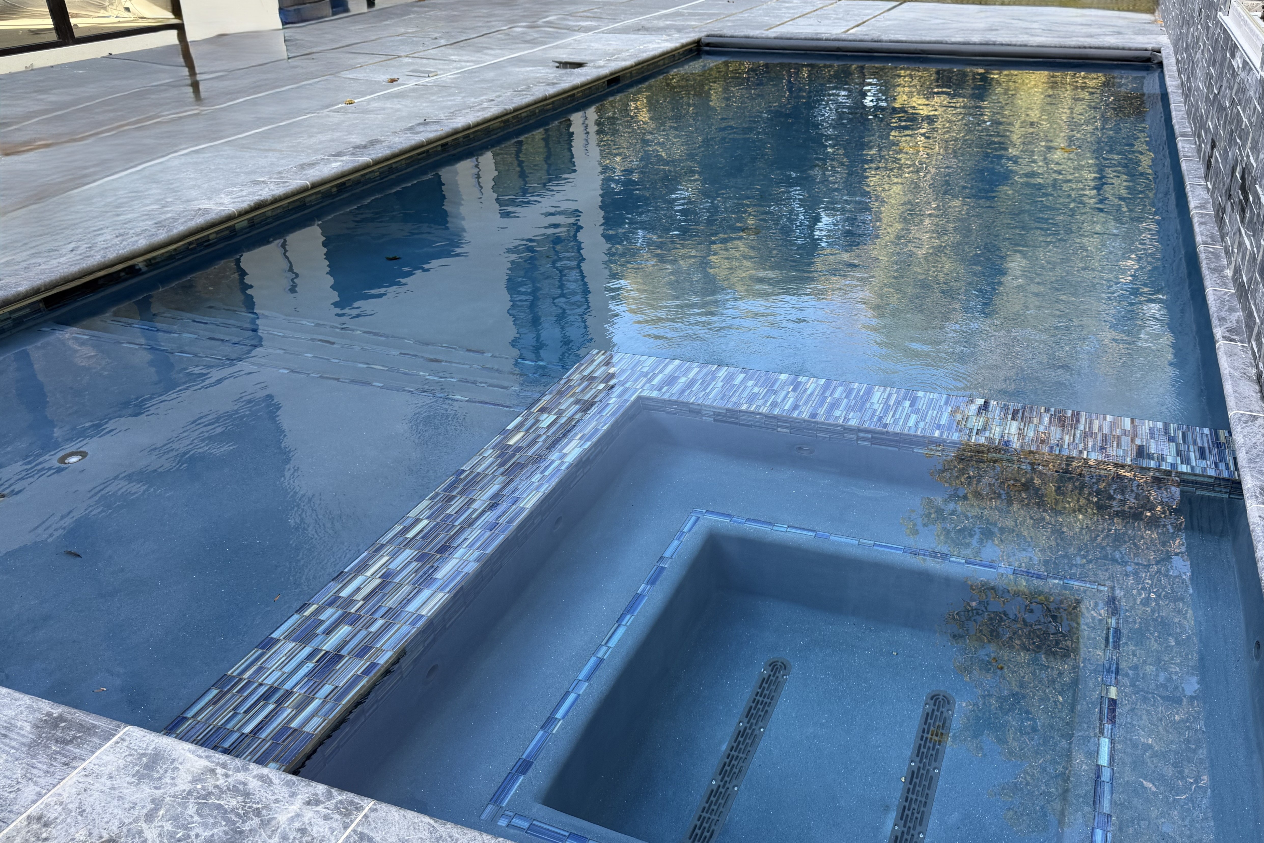 Stunning luxury big villa pool with flames and fountains on the side. View: 10