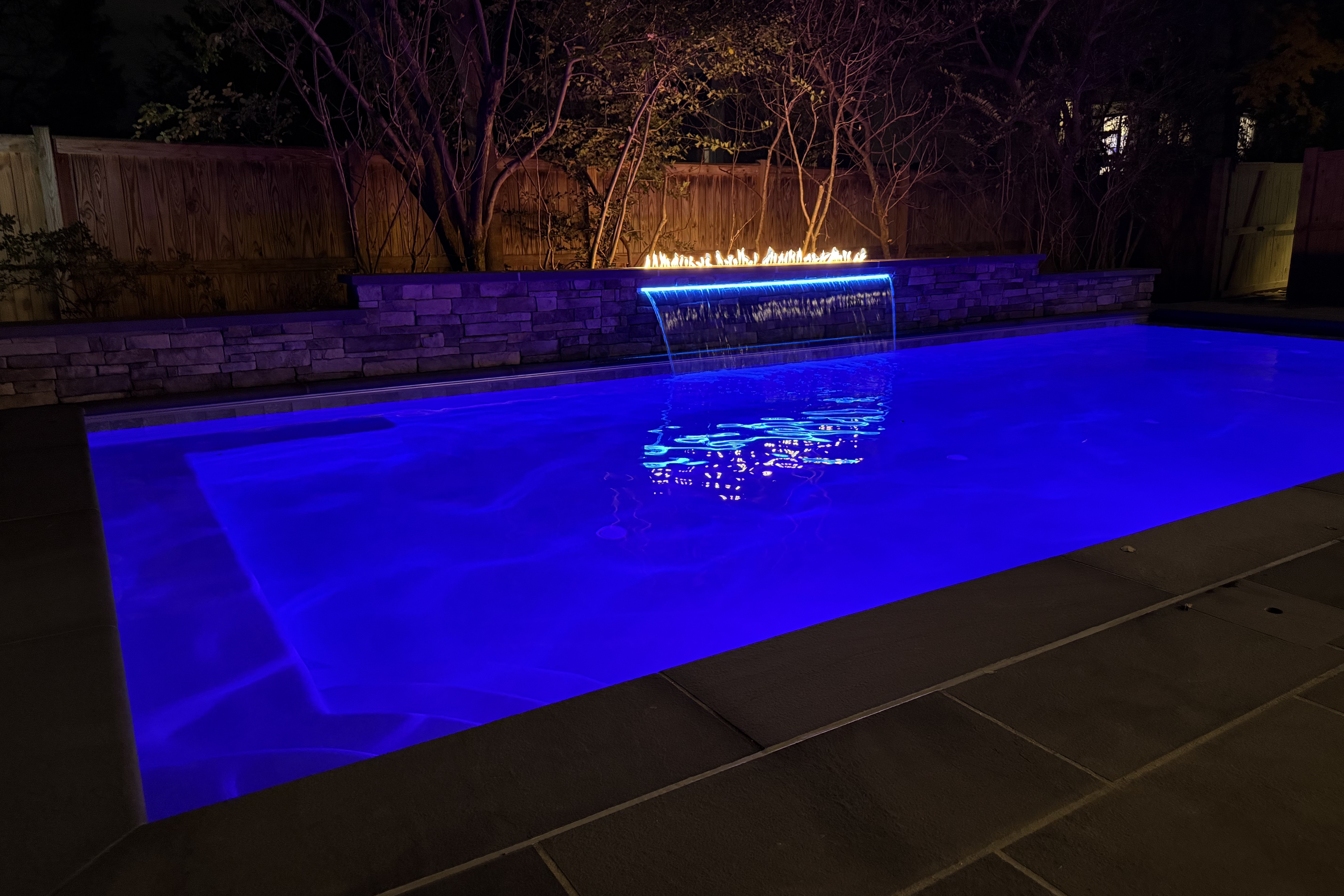 Stunning luxury big villa pool with flames and fountains on the side. View: 7